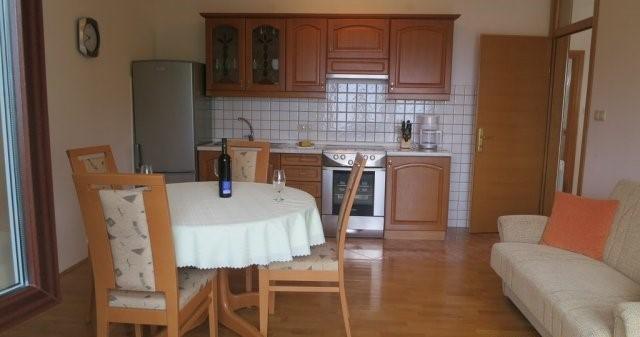 Apartmani Slavica Малинска Екстериор снимка